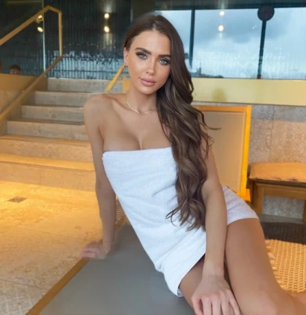 Bianca — 2 / 9