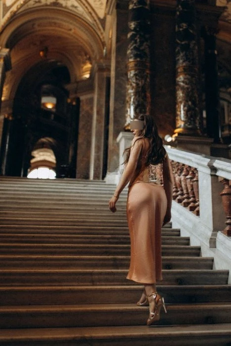 Nadia — 4 / 6