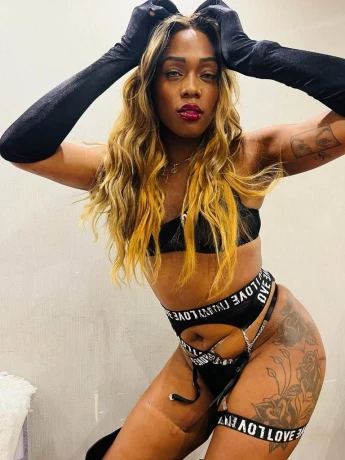 Naomi Perez — 7 / 12