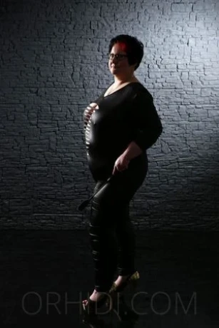 Lilly- Molliger, deutscher Busentraum — 16 / 24