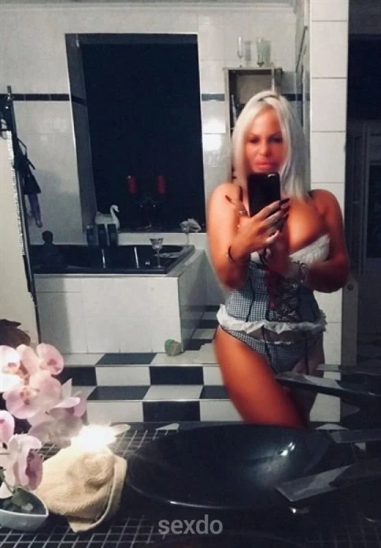 Laura Del Sole — 7 / 9