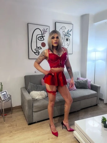 Camila Adams — 5 / 10