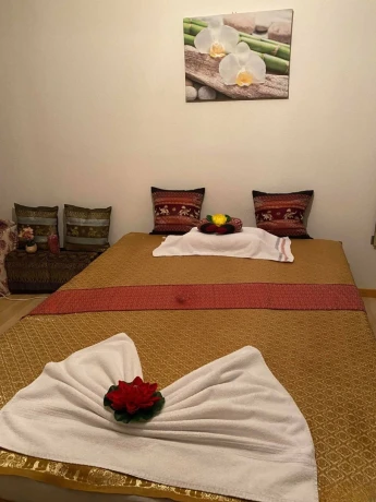 Am Rheinfall Hong Thai Massage Relaxing Body And Foots Massage Kein Sex — 3 / 4