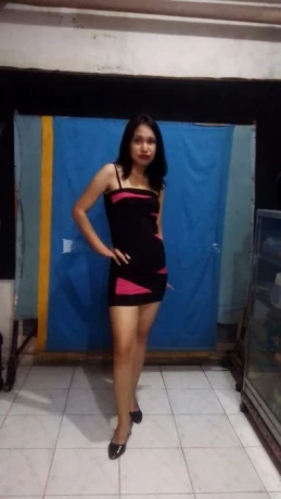 Thalia Date — 1 / 3