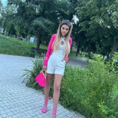 Julia, Escort, Vienna