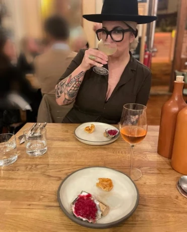 Jocelyn Mae — 4 / 5