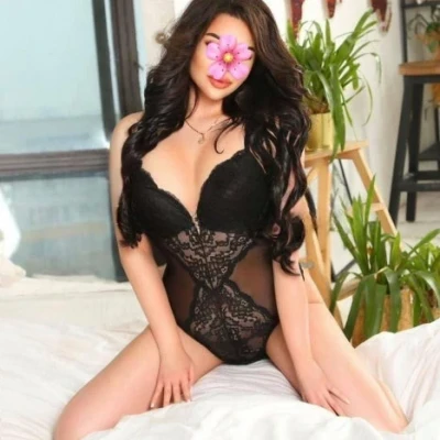 Maria, Escort, Ararat