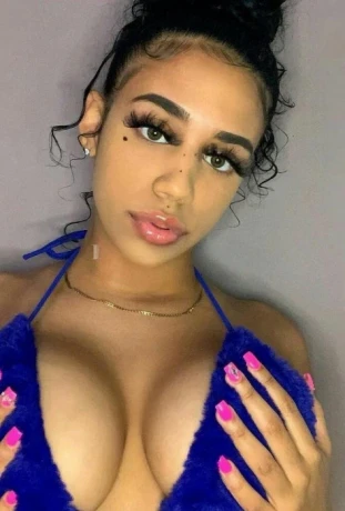 Sexy Camila — 3 / 4