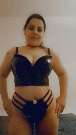 Devot Tiffanny — 7 / 11