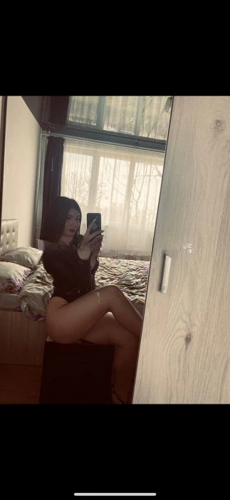 Ema — 4 / 5