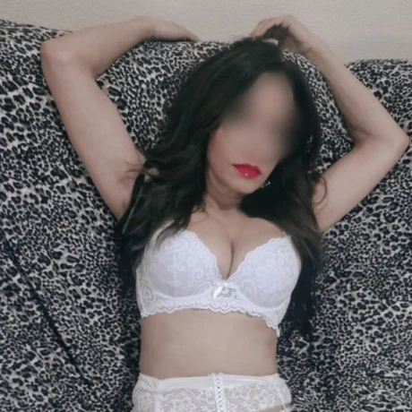 Daniela Aus Spanien — 8 / 12