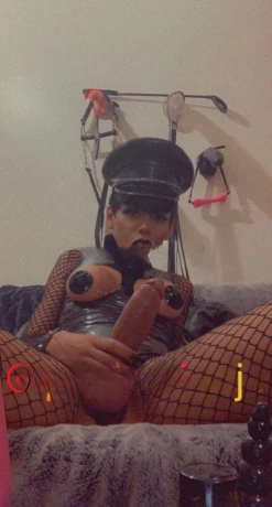 Paula Minaj — 5 / 12