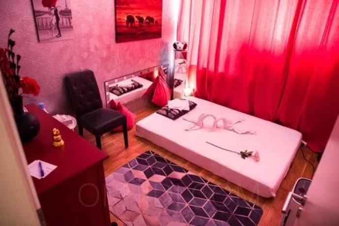 Glamour-Massage-Frankfurt — 16 / 20