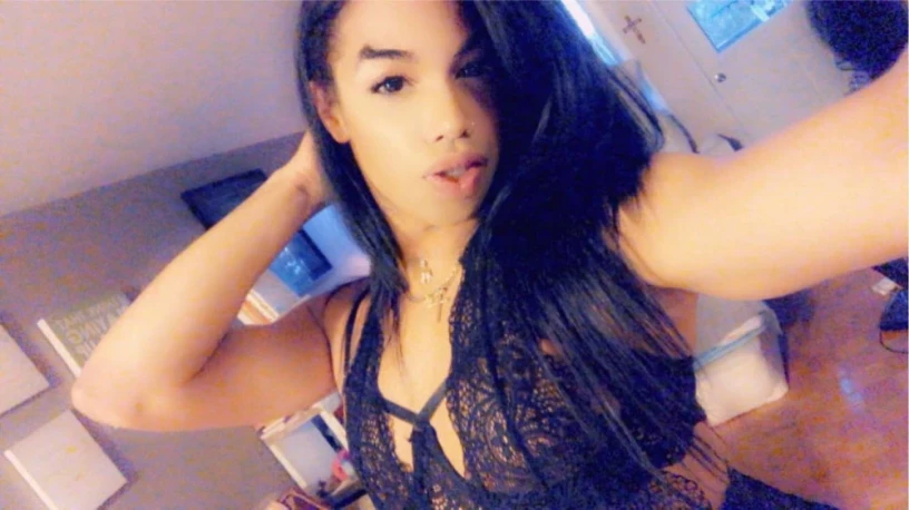 Emerald Tamyra — 2 / 3