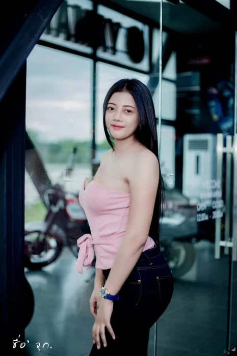 Nana, Escort, George Town
