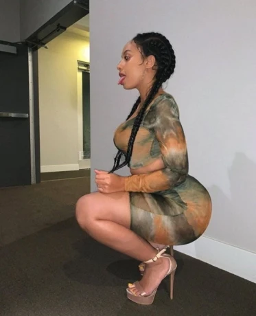 Vip Escort Lavender — 2 / 3