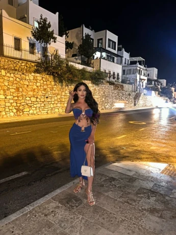 Alisia Pelin — 2 / 12