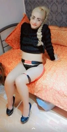 Kiki — 1 / 5