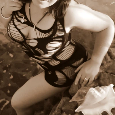 LANA, Escort, Bordeaux