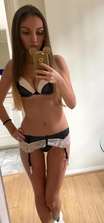 petiteamanda1994 — 7 / 12