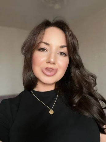 Mia — 6 / 13