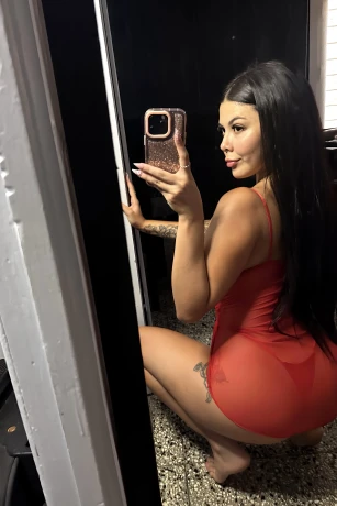 QueenRamona — 3 / 15