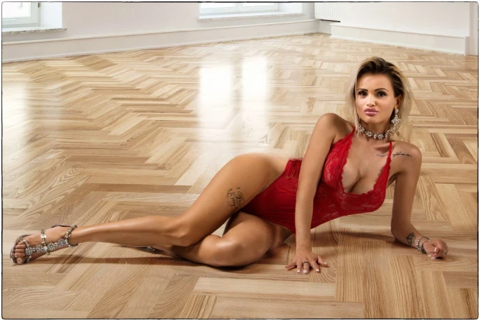 Giulia — 2 / 3