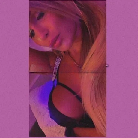 Samantha Barros — 2 / 12