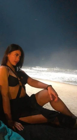 Caca Caroline — 4 / 5