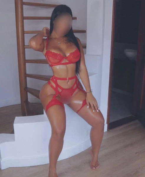 Nicole — 5 / 24