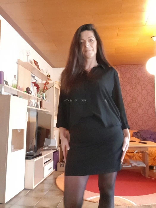 Sandra — 2 / 3