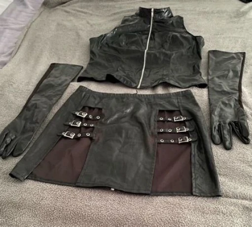 NEU!!! Lady Julia — 11 / 14