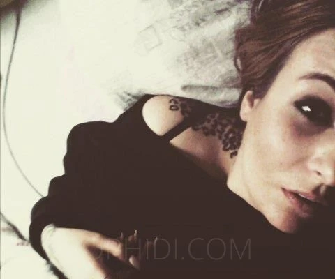 Lola — 2 / 5
