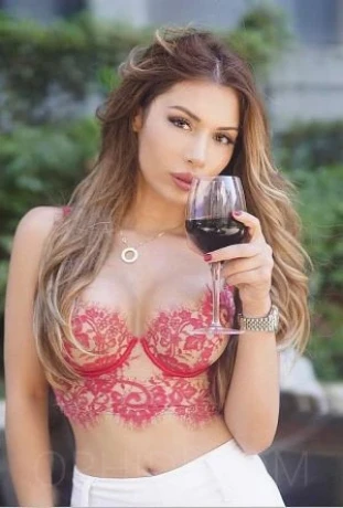 VIP call Girl — 3 / 12