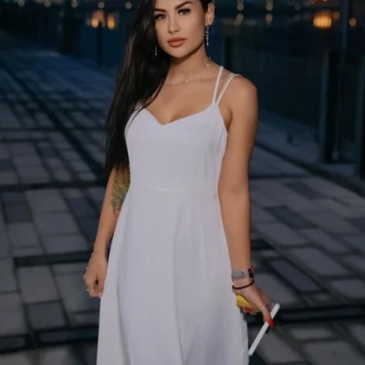 Jasmin, Escort, Paris