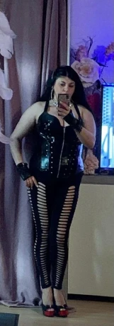 Lady Isabell — 5 / 10