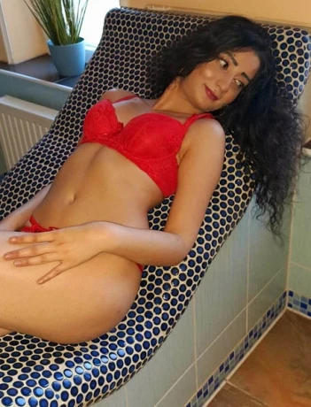 Sarah Im Saunaclub Amore — 4 / 5