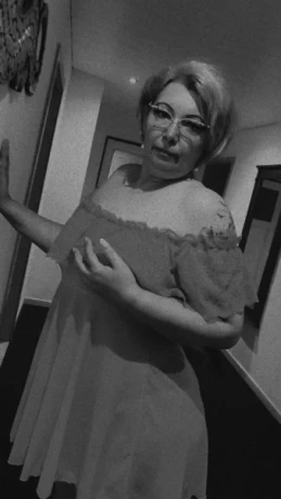 Sziszi Ganz Neu — 2 / 3