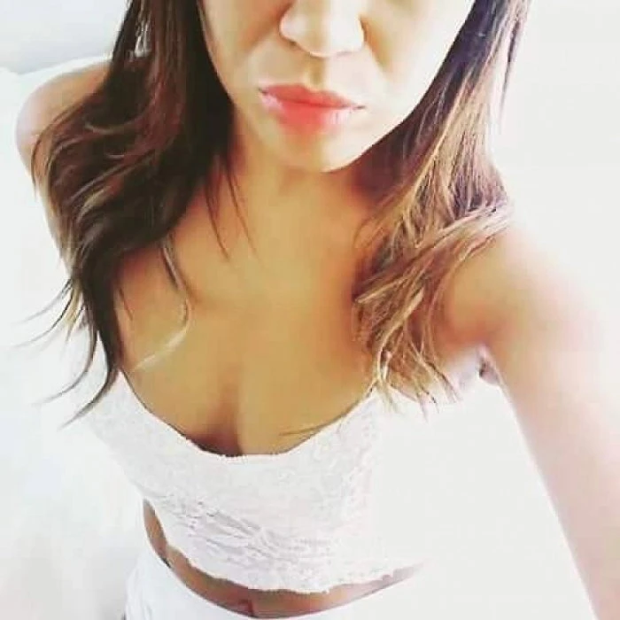 Melissa — 2 / 3