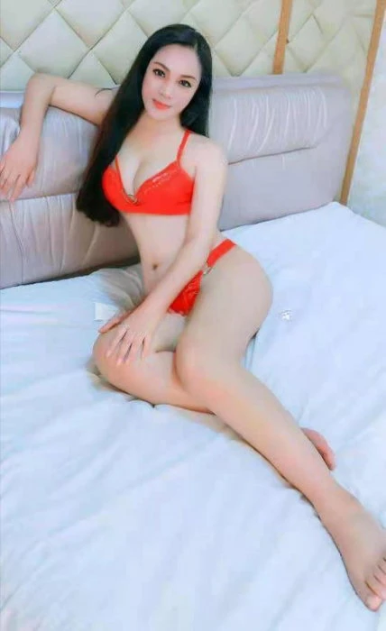 Alina — 3 / 4