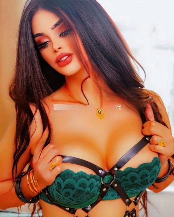 Maya — 8 / 12