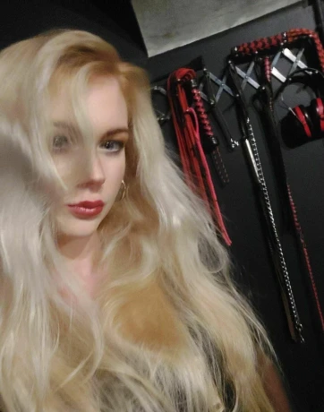 Lady Konstance — 3 / 17