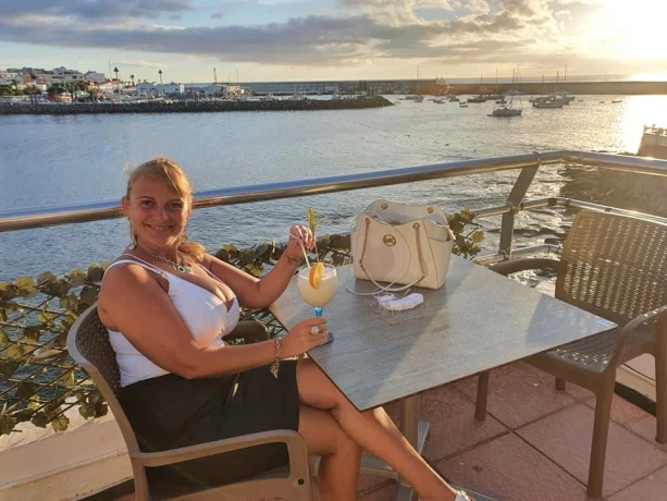 Melodie Erotische Masszorin — 1 / 10