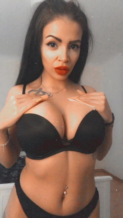 Sara — 11 / 12