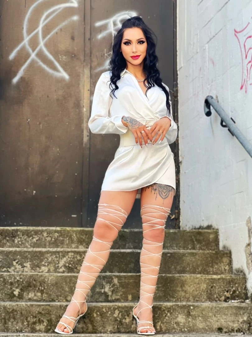Yanna Da Silva — 6 / 12