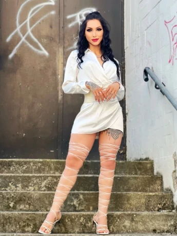 Yanna Da Silva — 6 / 12