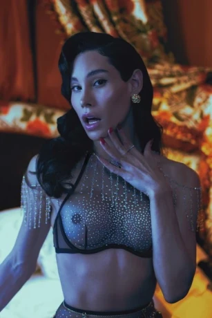 Lola Buarque — 6 / 12