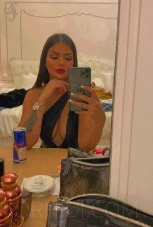Arwa, Escort, Istanbul