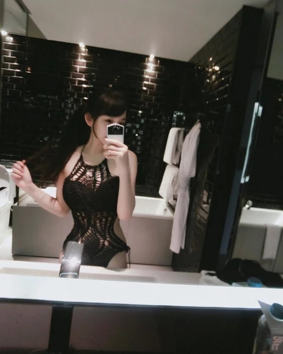 Ember, Escort, Kuala Lumpur