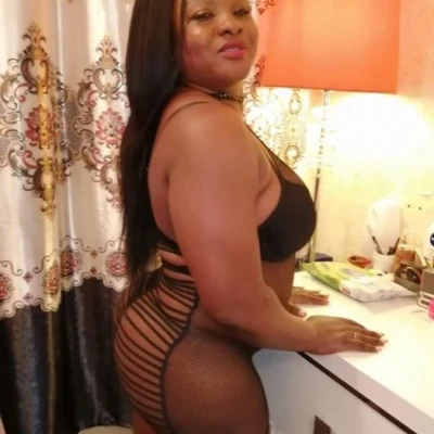 Celine, Escort, Al Farwaniyah